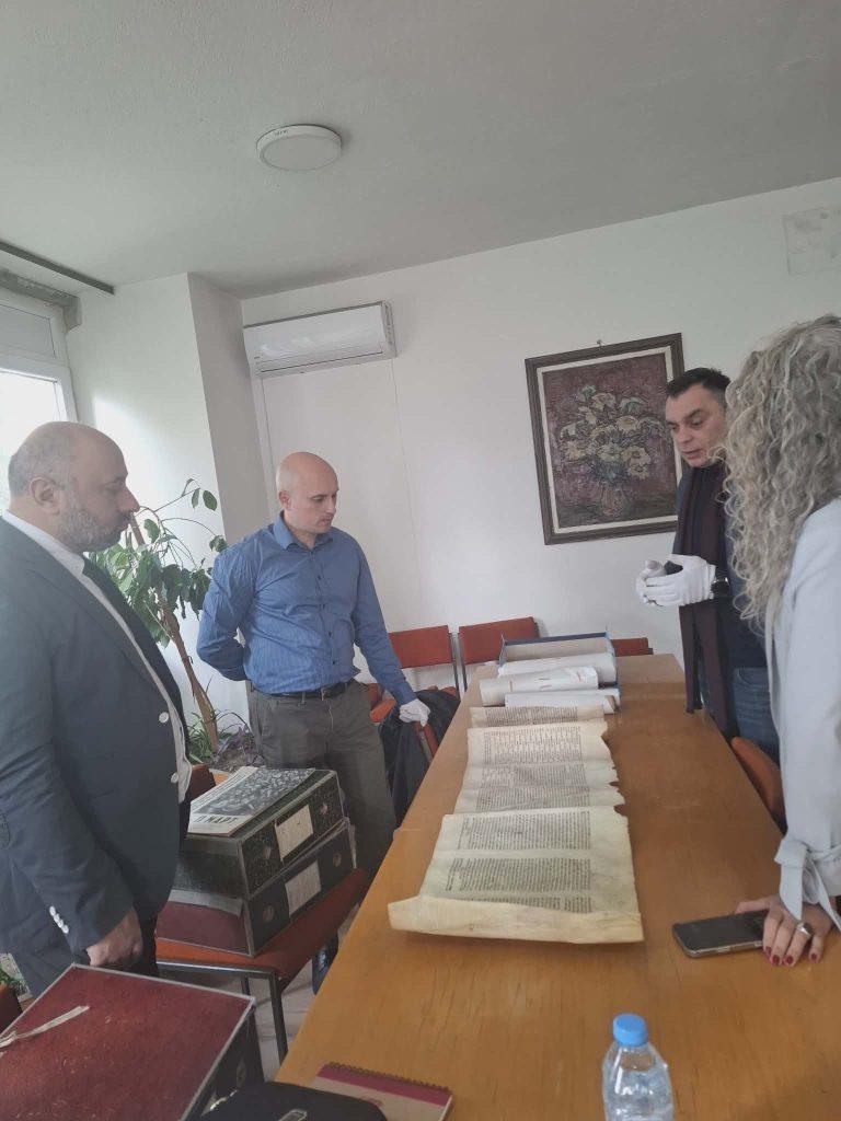 613886ee b4b5 42f9 b562 73f91f4088a2